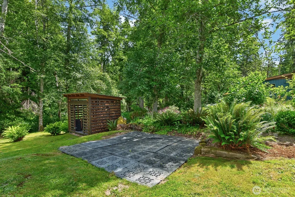 1649 Hemlock Drive Camano Island WA 98282