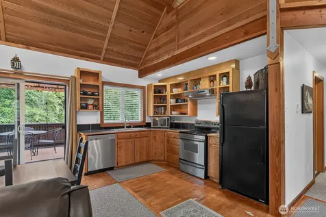 1649 Hemlock Drive Camano Island WA 98282