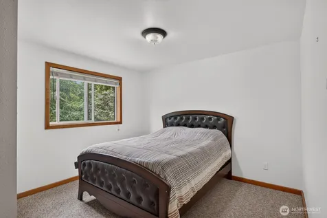 1649 Hemlock Drive Camano Island WA 98282