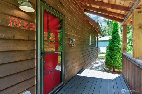 1649 Hemlock Drive Camano Island WA 98282