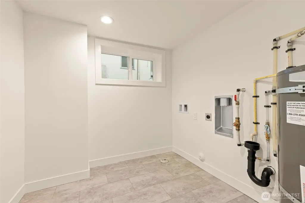 1128 N 77th Street Seattle WA 98103