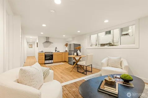 1128 N 77th Street Seattle WA 98103