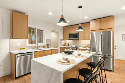 1128 N 77th Street Seattle WA 98103