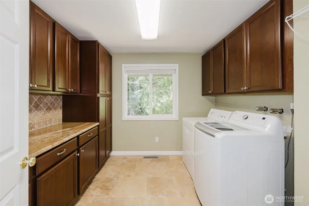 10321 Willamette Meridian Road NW Silverdale WA 98383