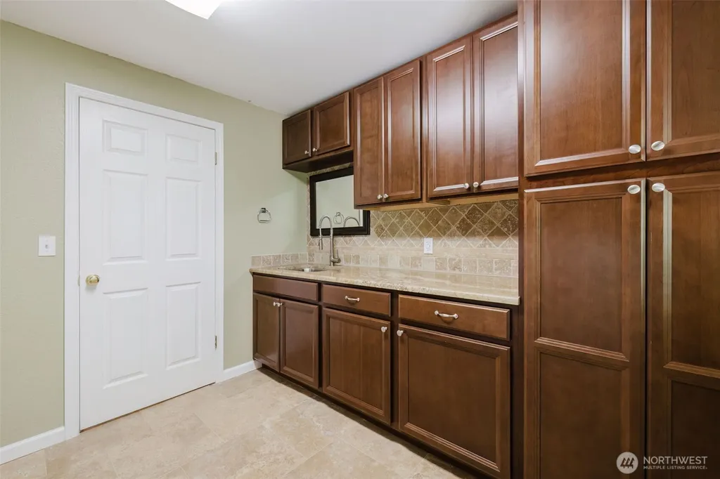 10321 Willamette Meridian Road NW Silverdale WA 98383
