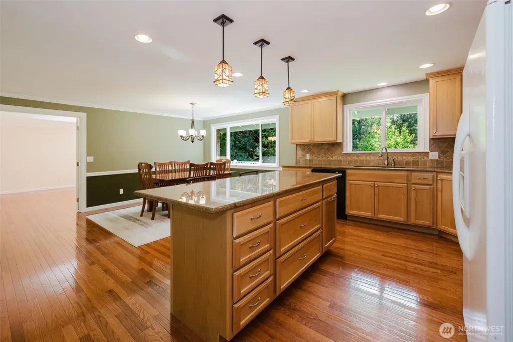 10321 Willamette Meridian Road NW Silverdale WA 98383