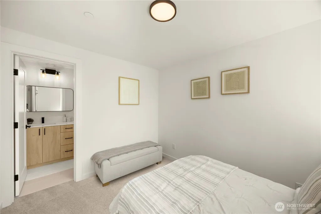 3852 Carr Place N Seattle WA 98103