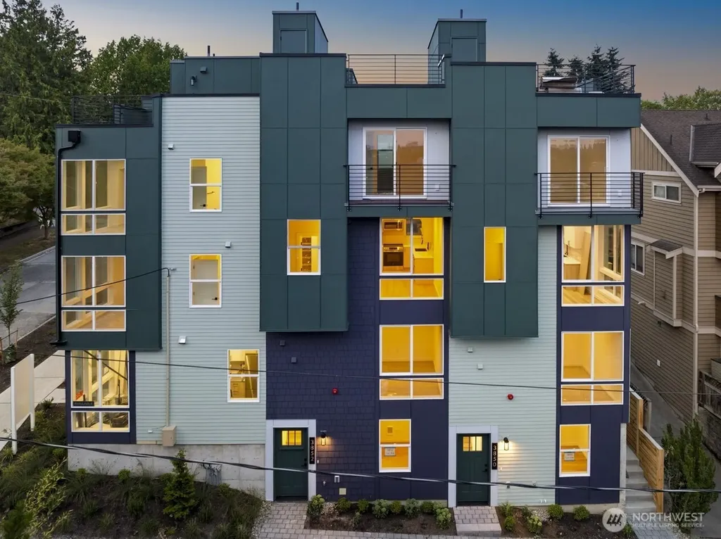 3852 Carr Place N Seattle WA 98103