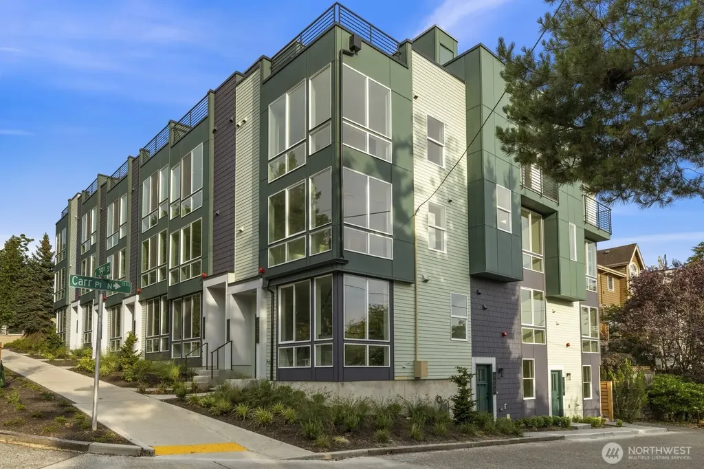 3852 Carr Place N Seattle WA 98103