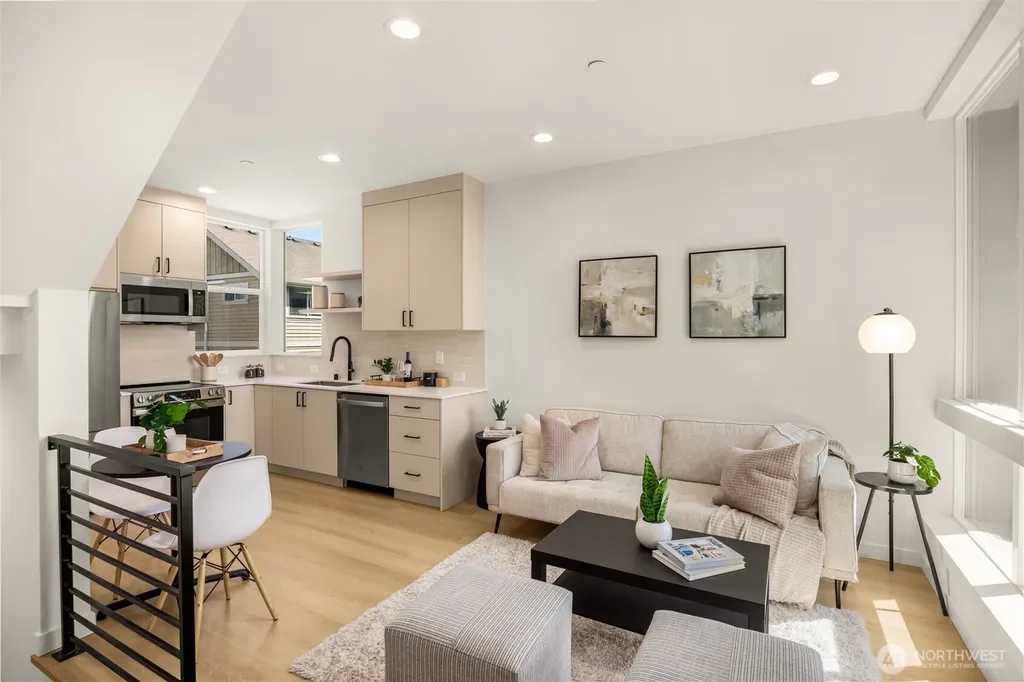 3852 Carr Place N Seattle WA 98103