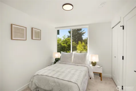 3852 Carr Place N Seattle WA 98103