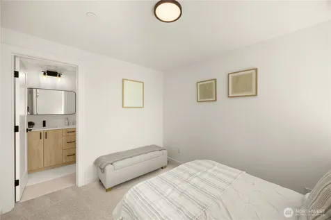3852 Carr Place N Seattle WA 98103