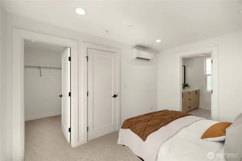 3852 Carr Place N Seattle WA 98103
