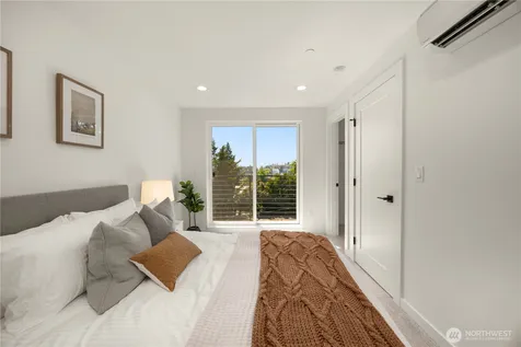 3852 Carr Place N Seattle WA 98103