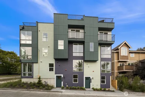 3852 Carr Place N Seattle WA 98103