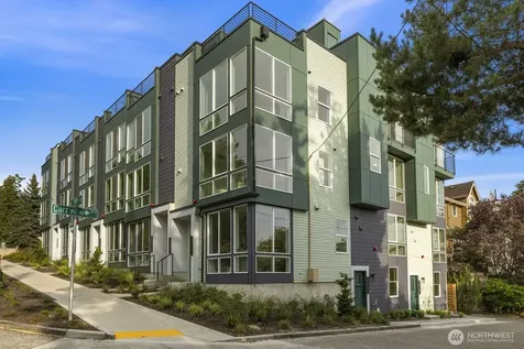 3852 Carr Place N Seattle WA 98103