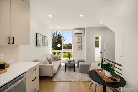 3852 Carr Place N Seattle WA 98103