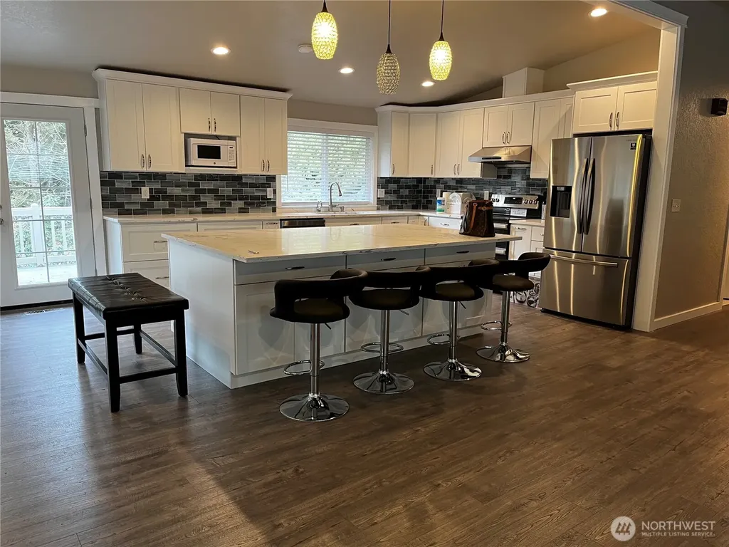 15201 221st Avenue NE Woodinville WA 98077