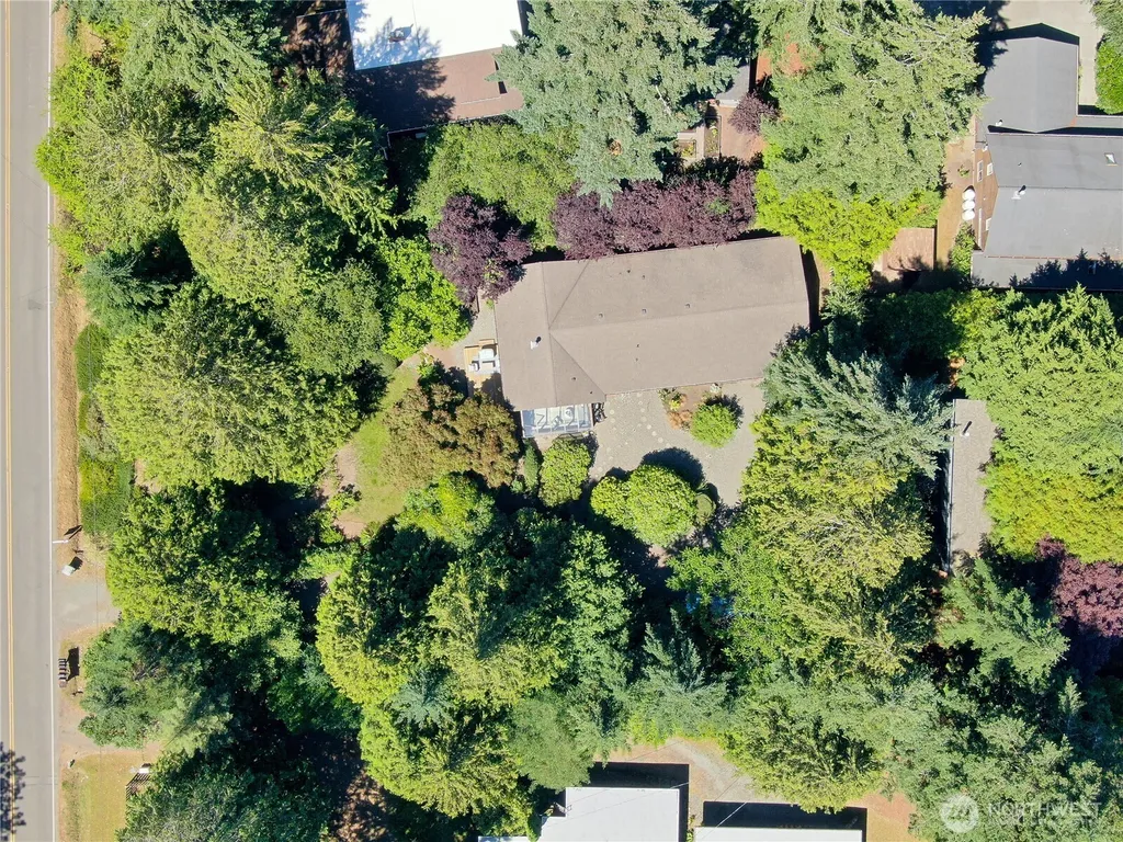 676 Park Avenue NE Bainbridge Island WA 98110