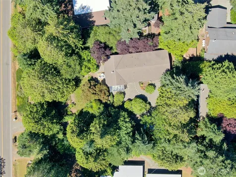 676 Park Avenue NE Bainbridge Island WA 98110