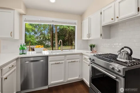 4836 158th Place SE Bellevue WA 98006