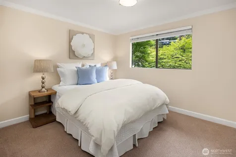4836 158th Place SE Bellevue WA 98006