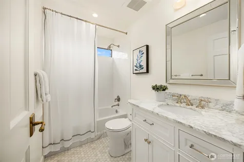 4836 158th Place SE Bellevue WA 98006