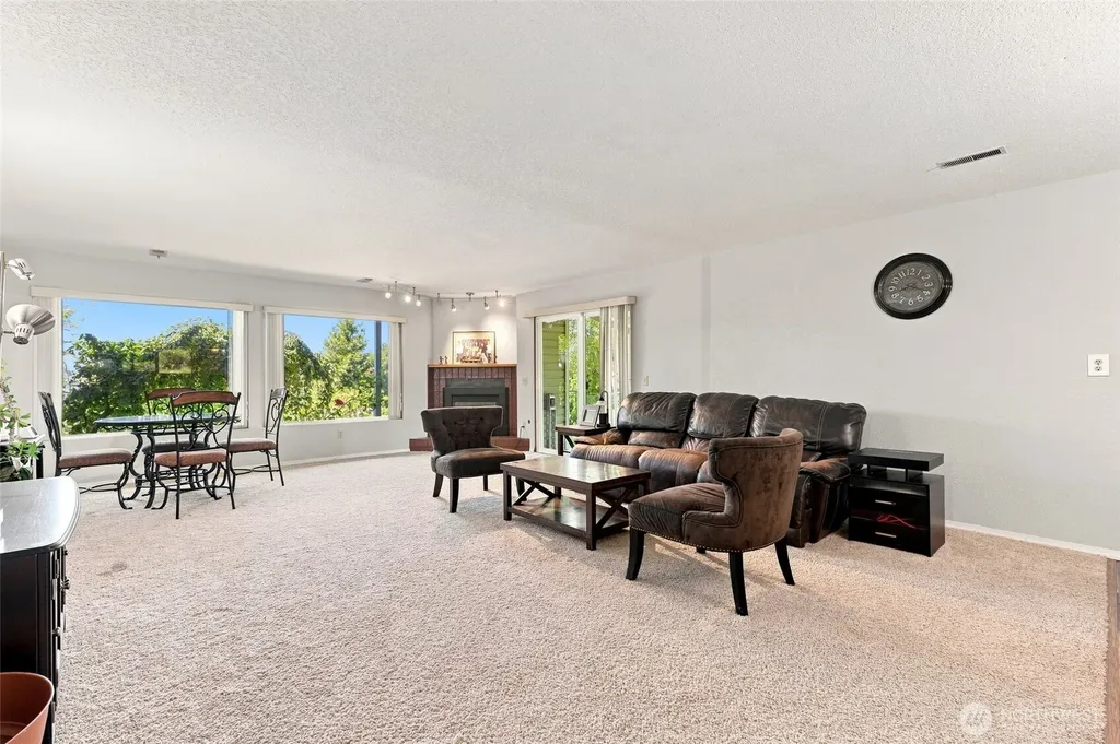 10129 63rd Place W Mukilteo WA 98275
