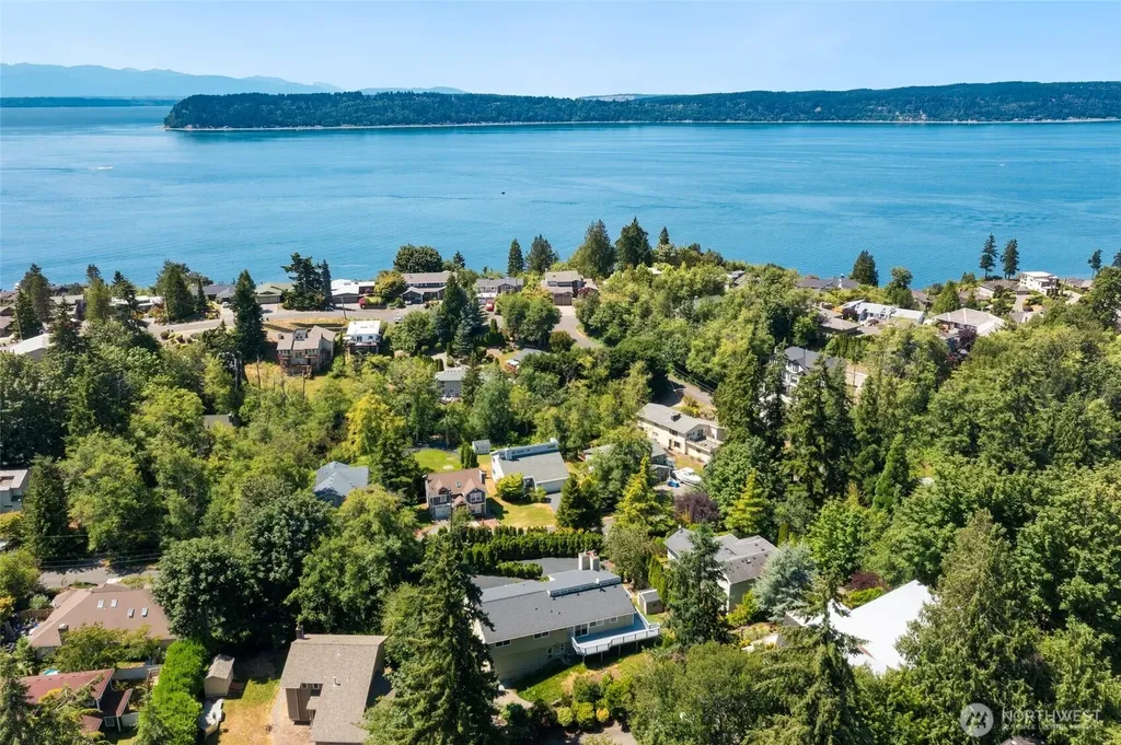 10129 63rd Place W Mukilteo WA 98275