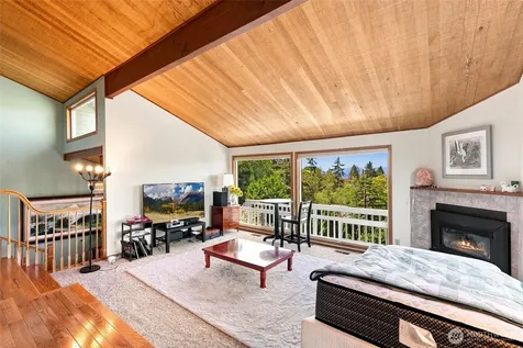 10129 63rd Place W Mukilteo WA 98275
