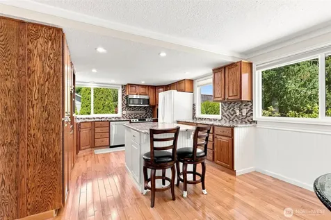 10129 63rd Place W Mukilteo WA 98275