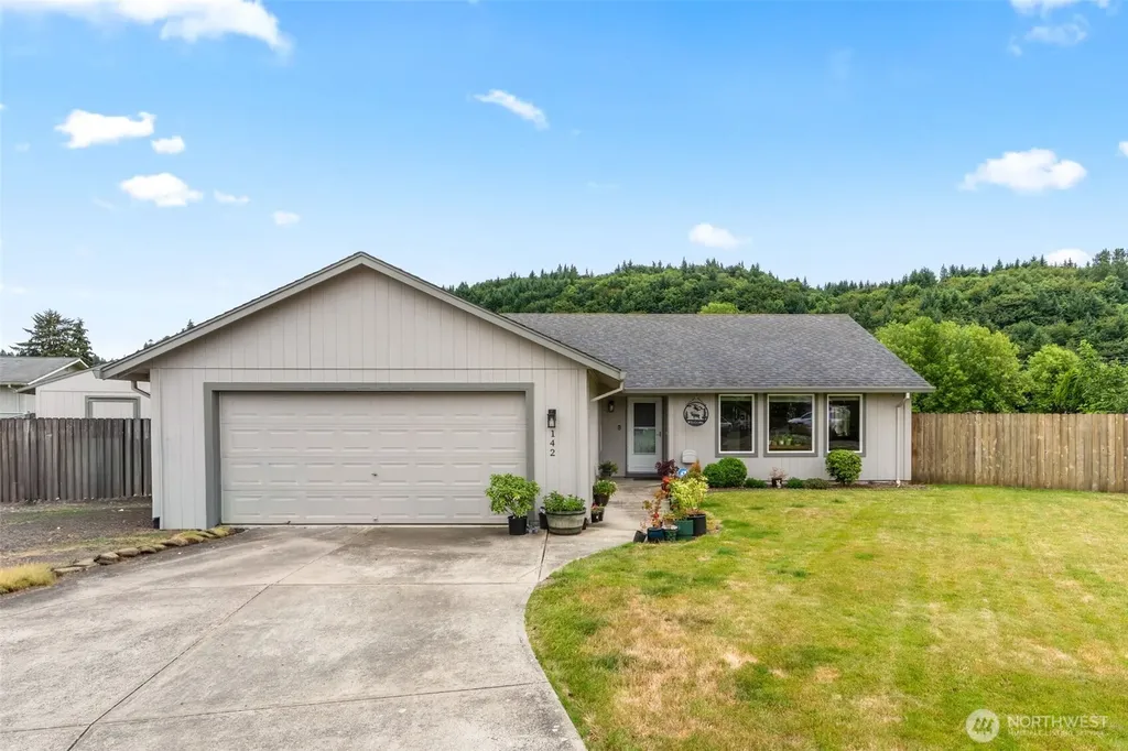 142 Charles Street Longview WA 98632