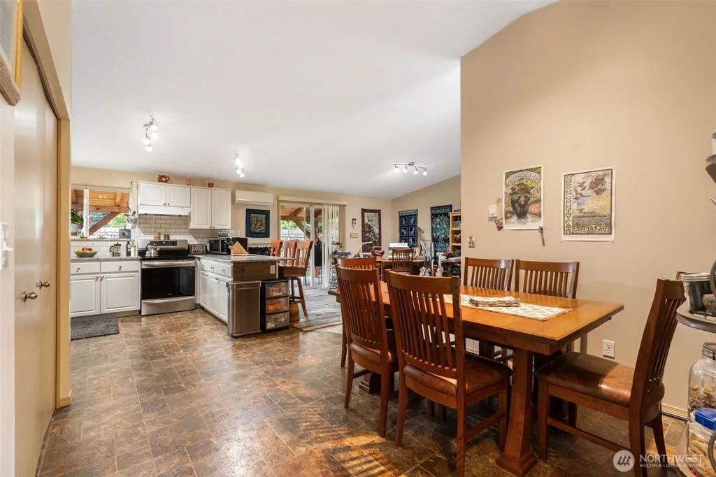 142 Charles Street Longview WA 98632