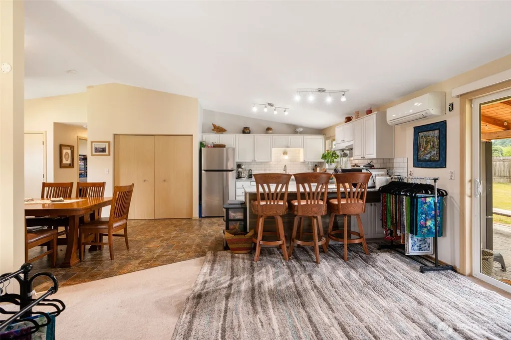 142 Charles Street Longview WA 98632