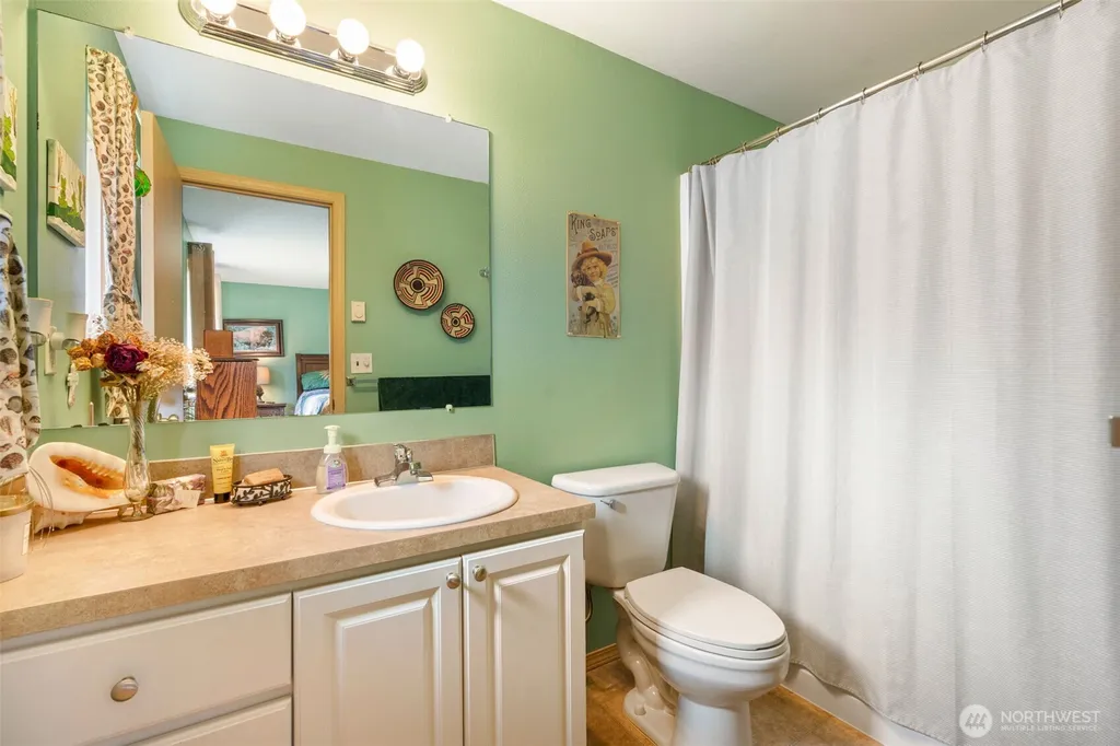 142 Charles Street Longview WA 98632