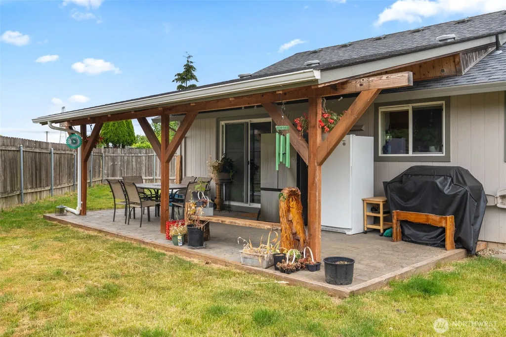 142 Charles Street Longview WA 98632