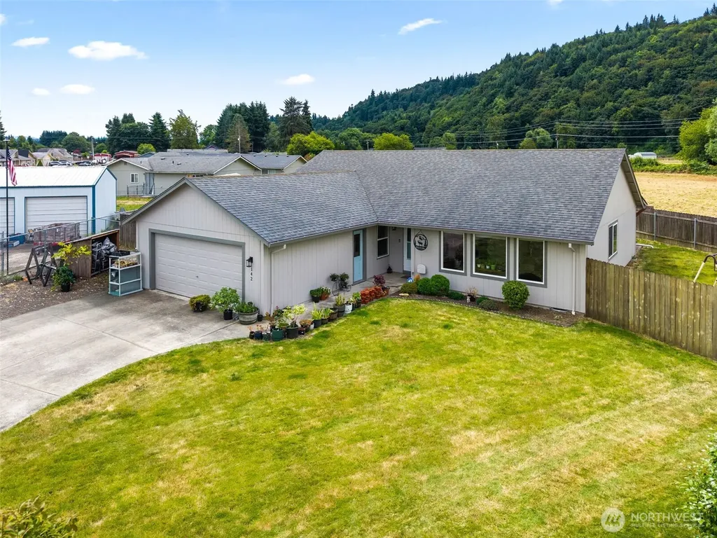 142 Charles Street Longview WA 98632