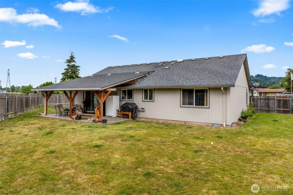 142 Charles Street Longview WA 98632