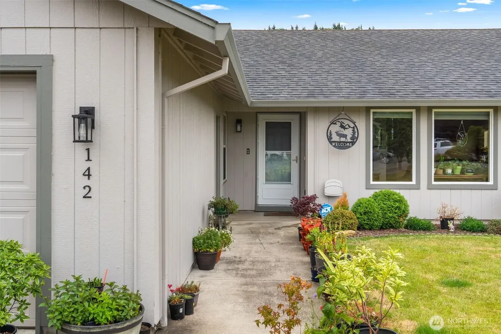 142 Charles Street Longview WA 98632