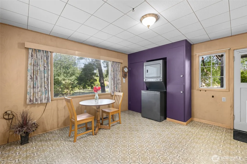 579 SE Ely Street Oak Harbor WA 98277