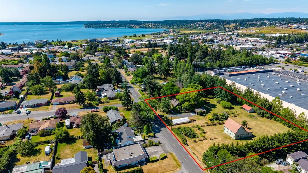 579 SE Ely Street Oak Harbor WA 98277