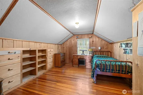 579 SE Ely Street Oak Harbor WA 98277