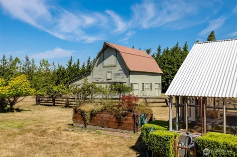579 SE Ely Street Oak Harbor WA 98277