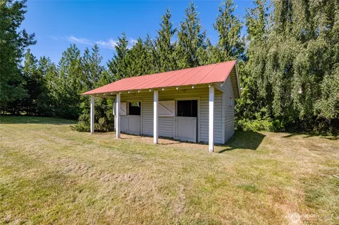 579 SE Ely Street Oak Harbor WA 98277