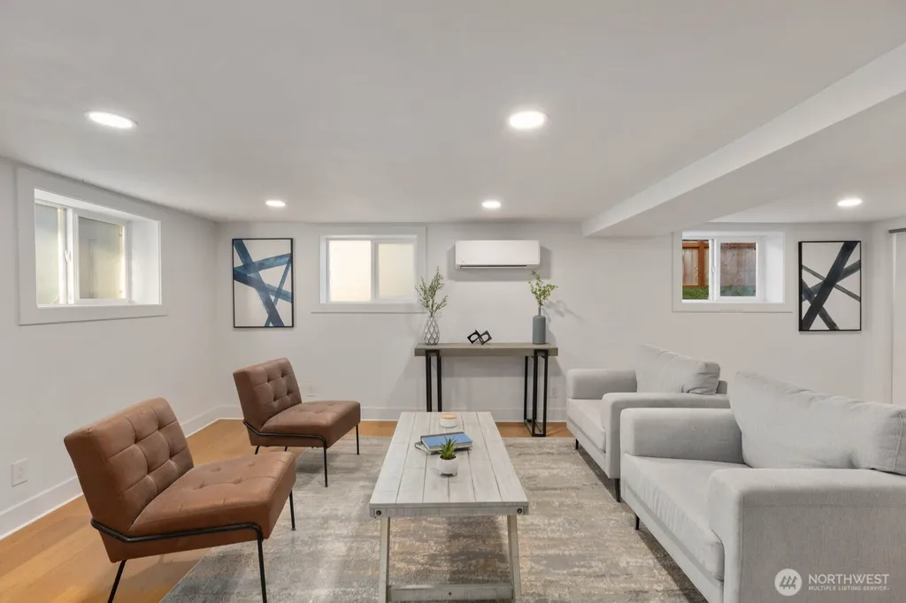 512 NW 44th Street Seattle WA 98107