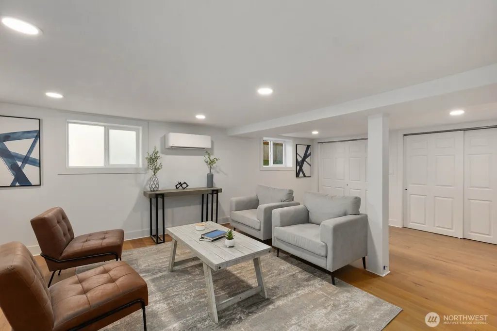 512 NW 44th Street Seattle WA 98107