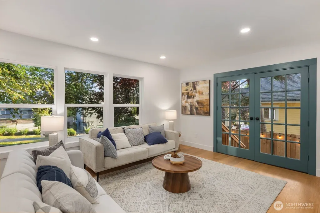 512 NW 44th Street Seattle WA 98107