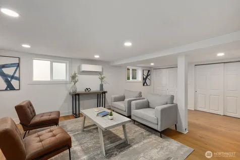 512 NW 44th Street Seattle WA 98107