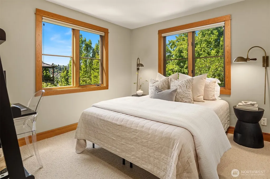 3824 Evanston Avenue N Seattle WA 98103