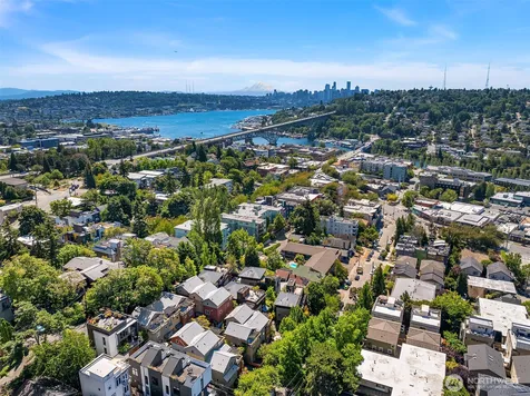 3824 Evanston Avenue N Seattle WA 98103